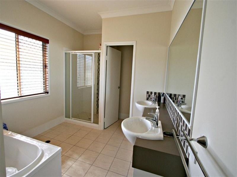 29 Davidson Street, Wynnum QLD 4178