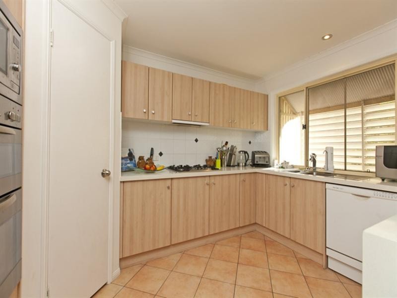61 Gordon Parade, Manly QLD 4179