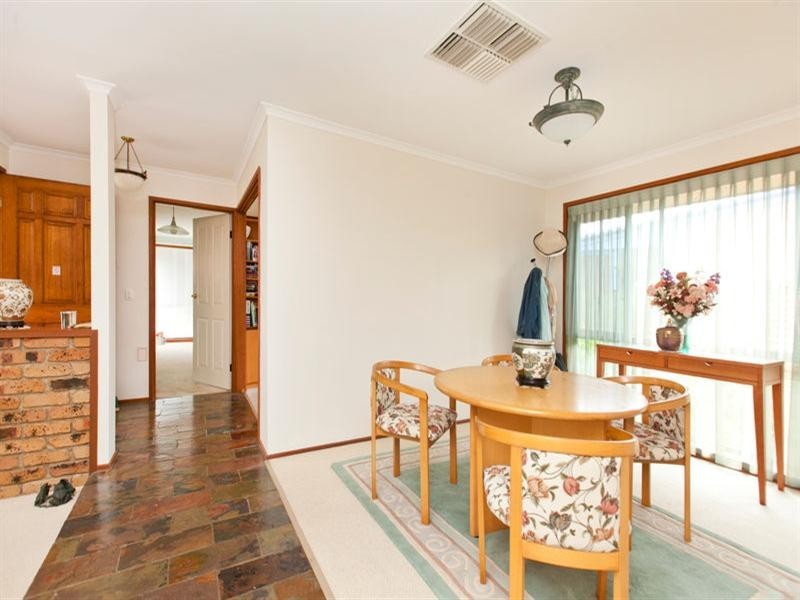 6 Carlile Place, Wynnum West QLD 4178