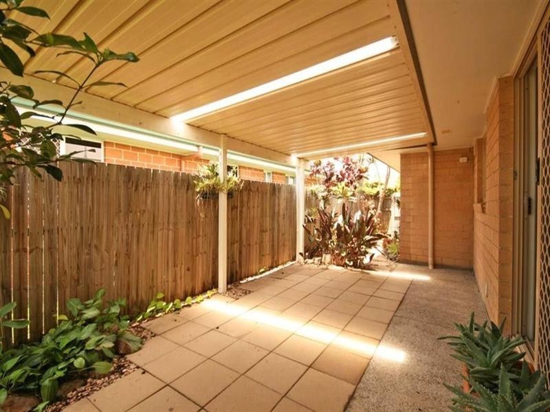 72 Evelyn Street, Wynnum QLD 4178