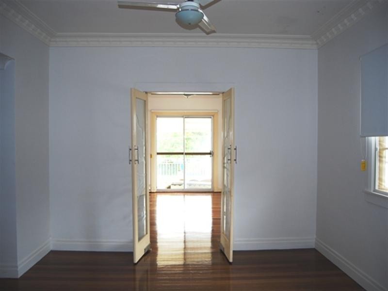 2328 Wynnum Road, Wynnum QLD 4178