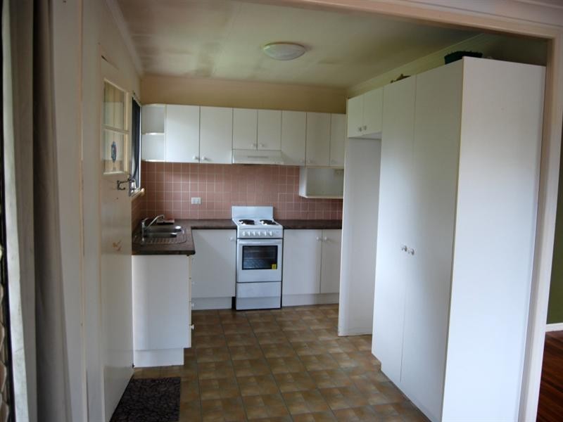 6 Ogilvie Street, Wynnum QLD 4178