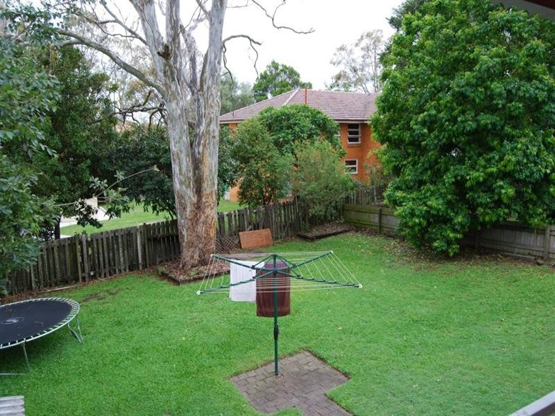 6 Ogilvie Street, Wynnum QLD 4178