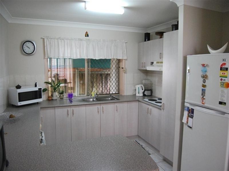 41 Hutton Avenue, Wynnum QLD 4178