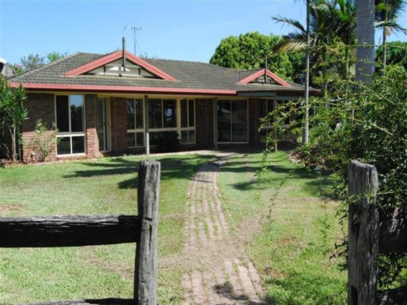 101 Kianawah Road, Wynnum West QLD 4178