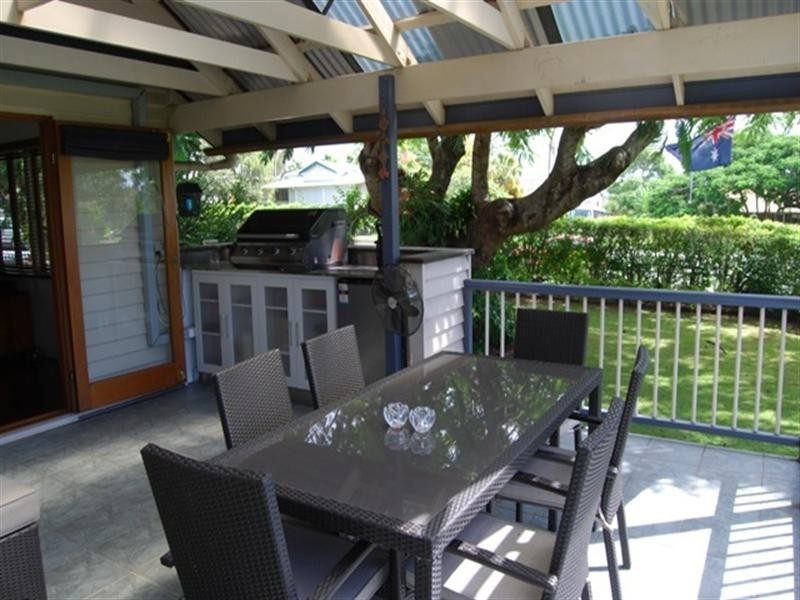 2155 Wynnum Road, Wynnum QLD 4178