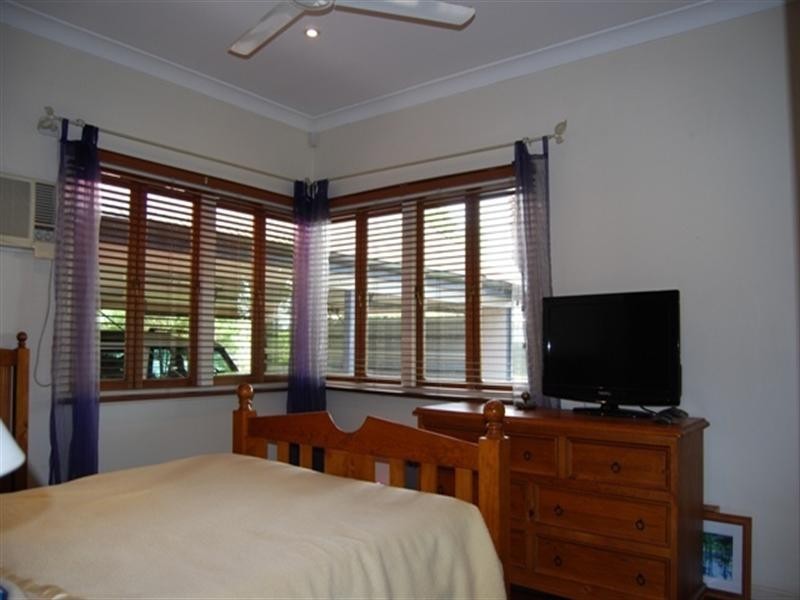 2155 Wynnum Road, Wynnum QLD 4178