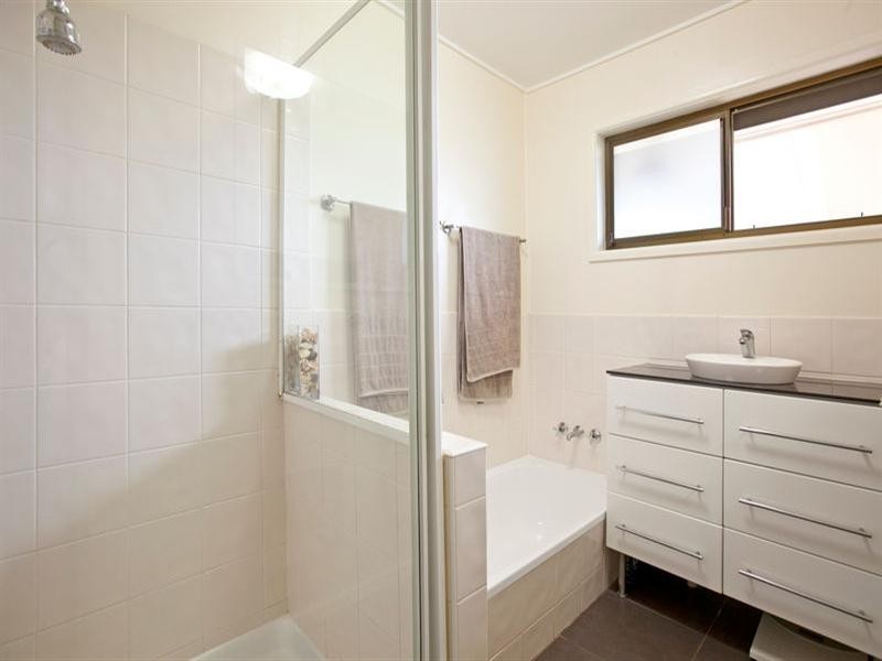 15 Lorelei Street, Manly West QLD 4179