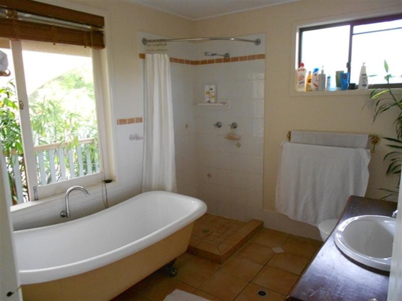 92 Raeburn Street, Manly QLD 4179