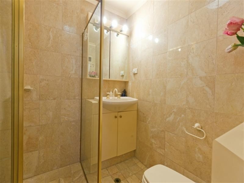 8/65 Waterloo Esplanade, Wynnum QLD 4178