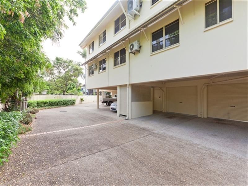 8/65 Waterloo Esplanade, Wynnum QLD 4178