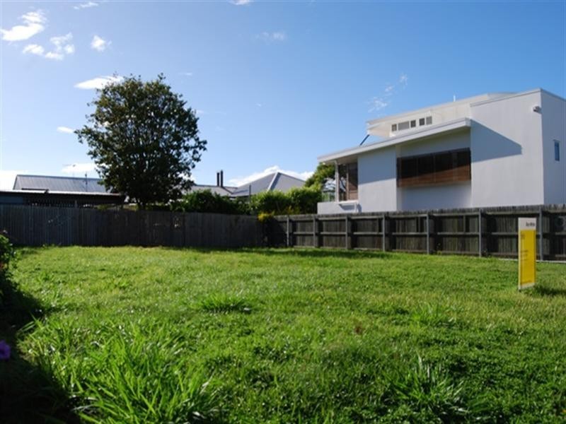 3 Petersen Street, Wynnum QLD 4178
