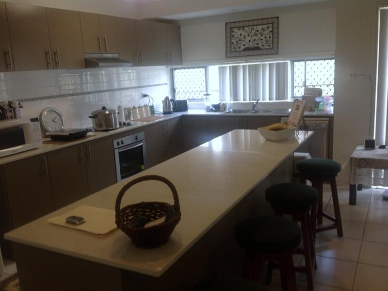 2 Peregian Close, Manly West QLD 4179