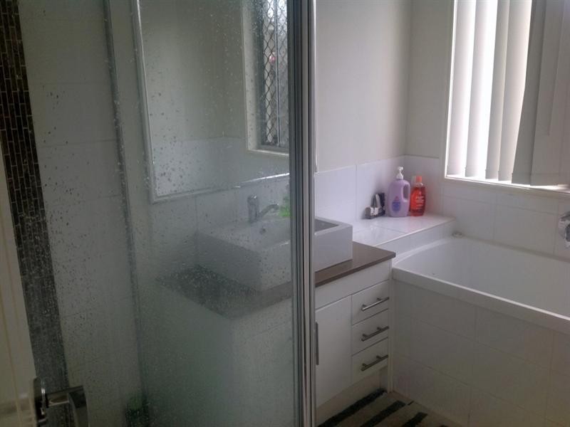 2 Peregian Close, Manly West QLD 4179