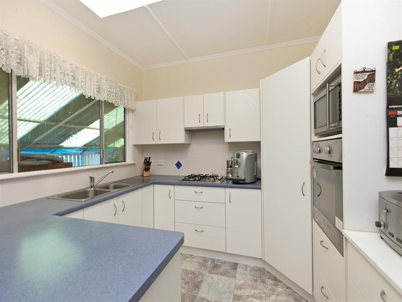 40 Ure Street, Wynnum QLD 4178