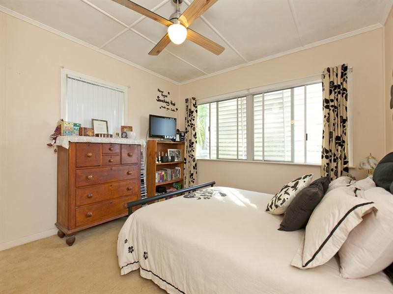 40 Ure Street, Wynnum QLD 4178