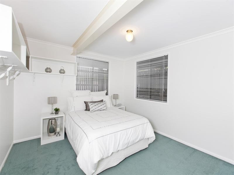 1 Akonna Street, Wynnum QLD 4178