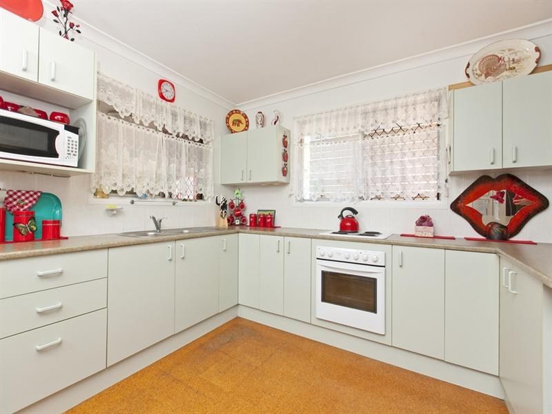 41 Bernays Road, Wynnum West QLD 4178