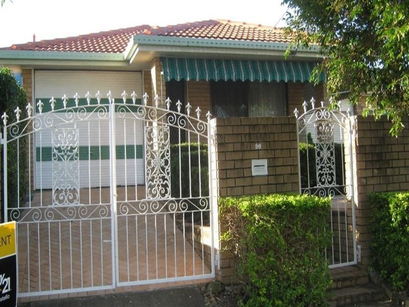 90 Pine Street, Wynnum QLD 4178