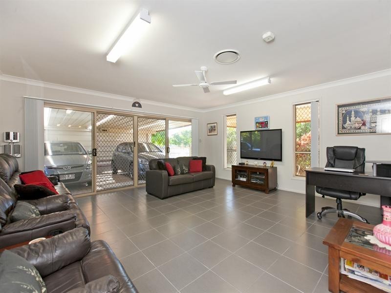 24 Amberjack Street, Manly West QLD 4179