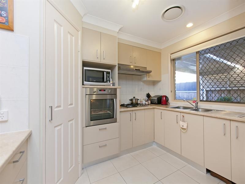 24 Amberjack Street, Manly West QLD 4179