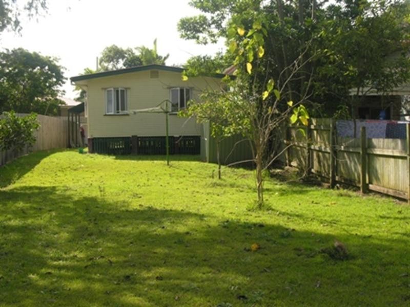 16 Ferndale Street, Lota QLD 4179