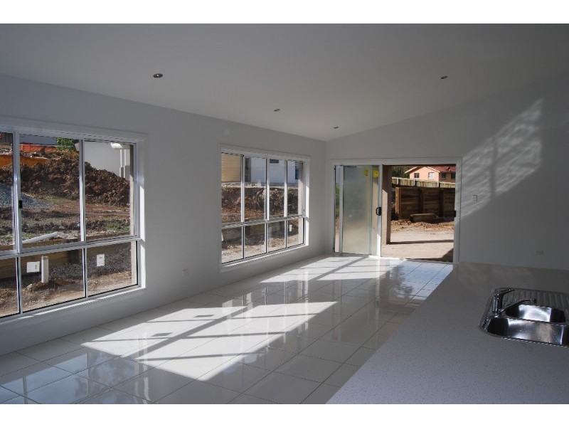 96 Rowland Avenue, Wakerley QLD 4154