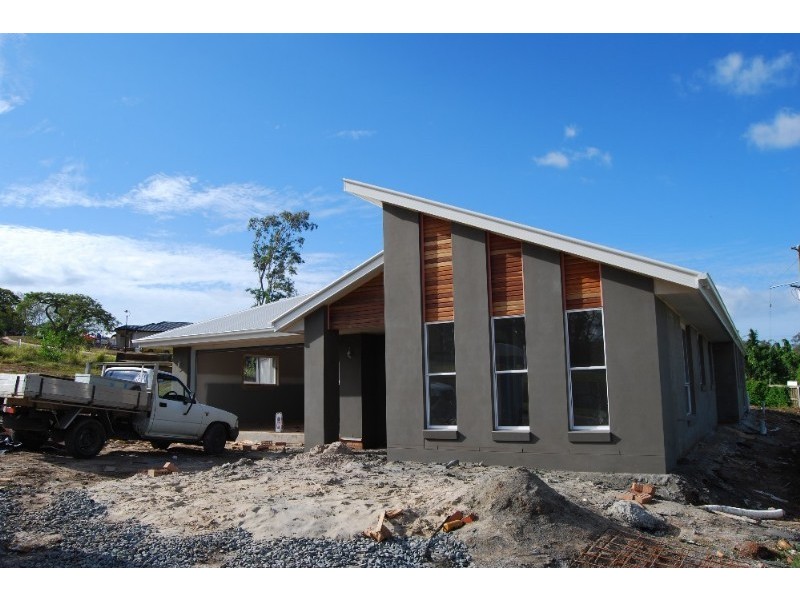 96 Rowland Avenue, Wakerley QLD 4154