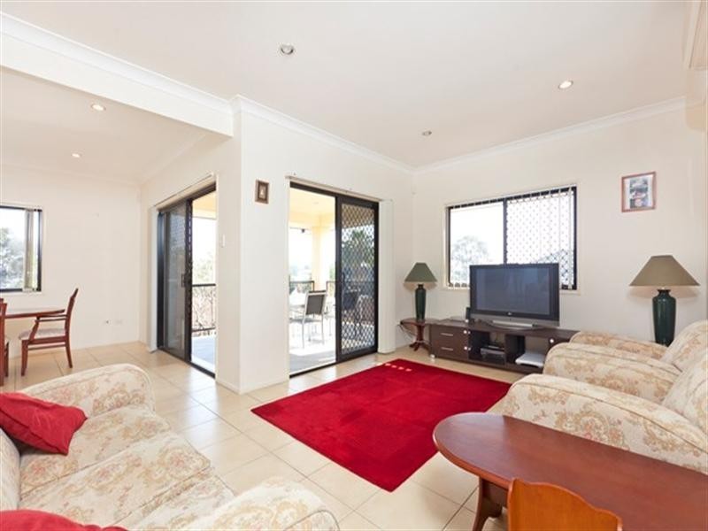 7 Summit Place, Wynnum West QLD 4178