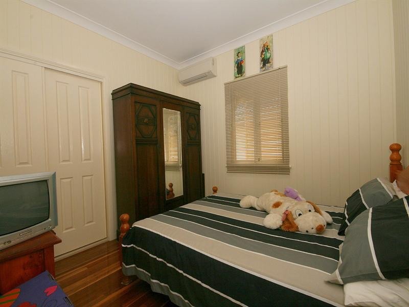 22 Edith Street, Wynnum QLD 4178