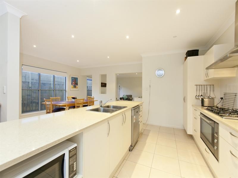 82 Besham Parade, Wynnum QLD 4178