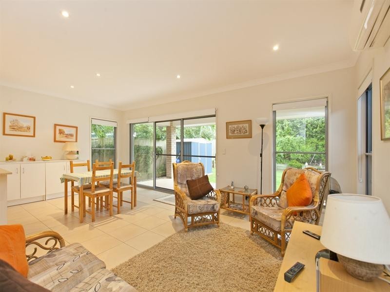 82 Besham Parade, Wynnum QLD 4178