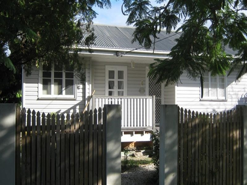 108 Moreton Avenue, Wynnum QLD 4178