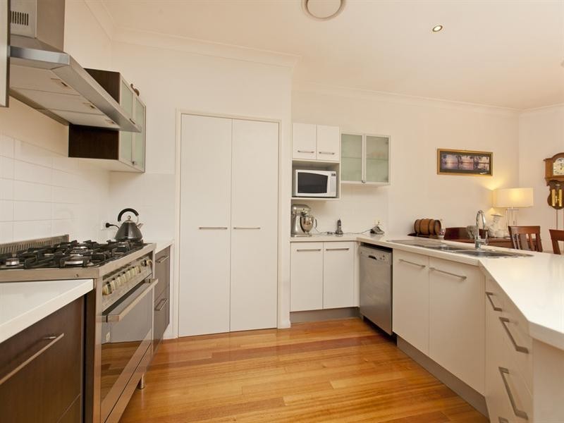 39 Outram Street, Lota QLD 4179