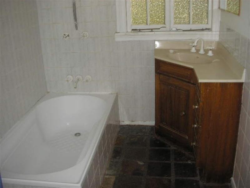 14 Charlotte Street, Wynnum QLD 4178