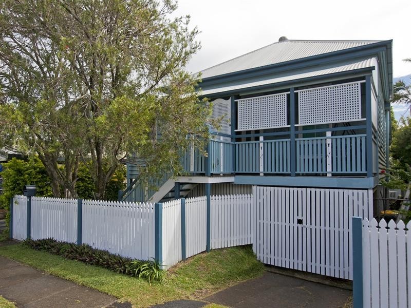 93 Pine Street, Wynnum QLD 4178