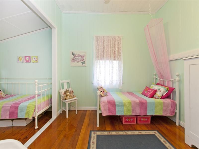 93 Pine Street, Wynnum QLD 4178