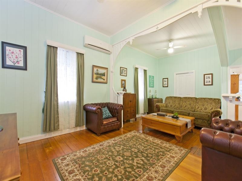 93 Pine Street, Wynnum QLD 4178