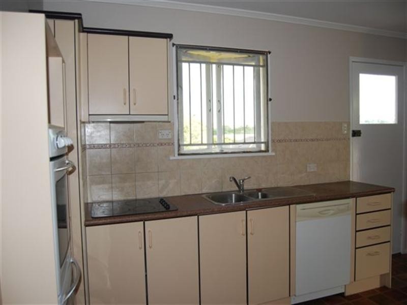 30 Cranleigh Street, Wynnum West QLD 4178