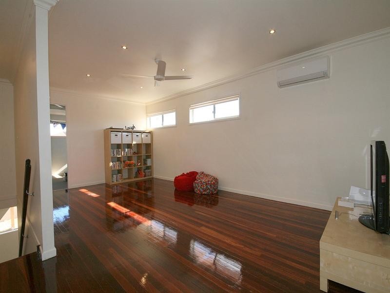 35 Bonniebrae Street, Wynnum West QLD 4178