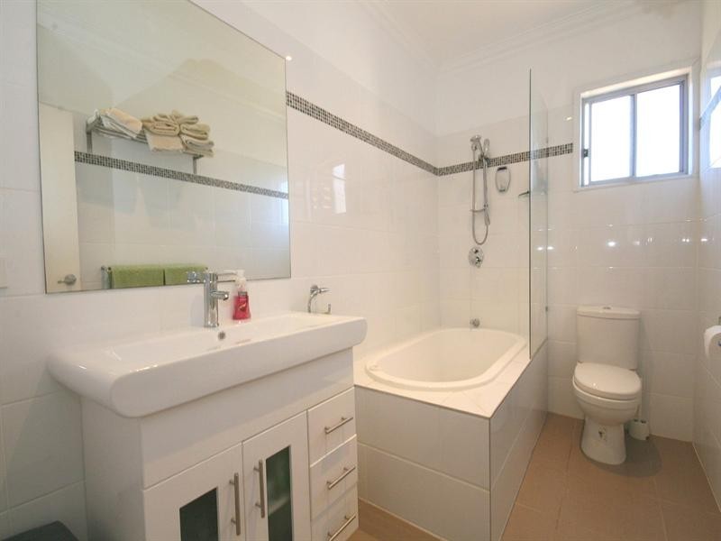 35 Bonniebrae Street, Wynnum West QLD 4178