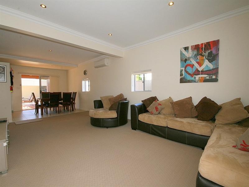 35 Bonniebrae Street, Wynnum West QLD 4178