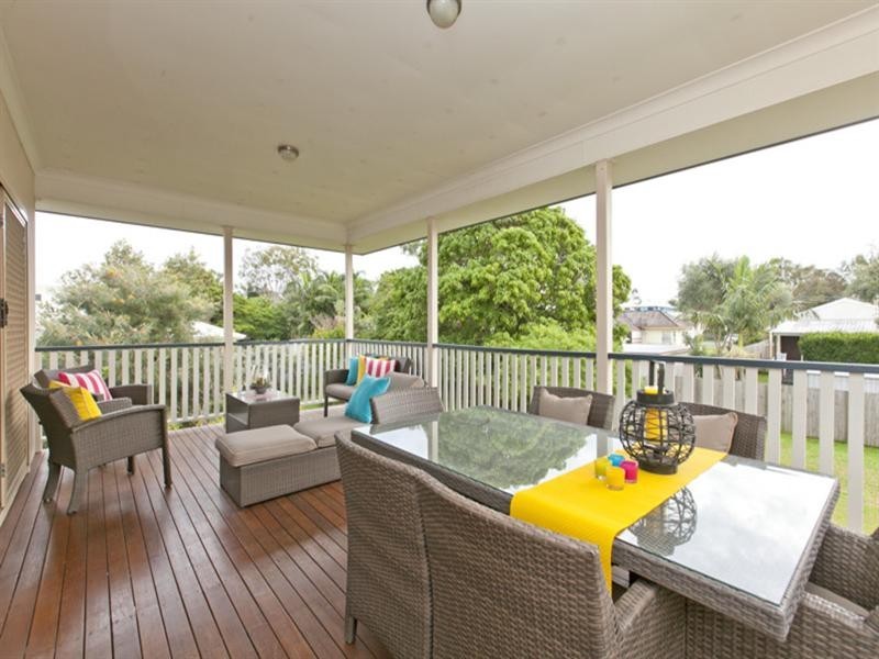 29 Davidson Street, Wynnum QLD 4178