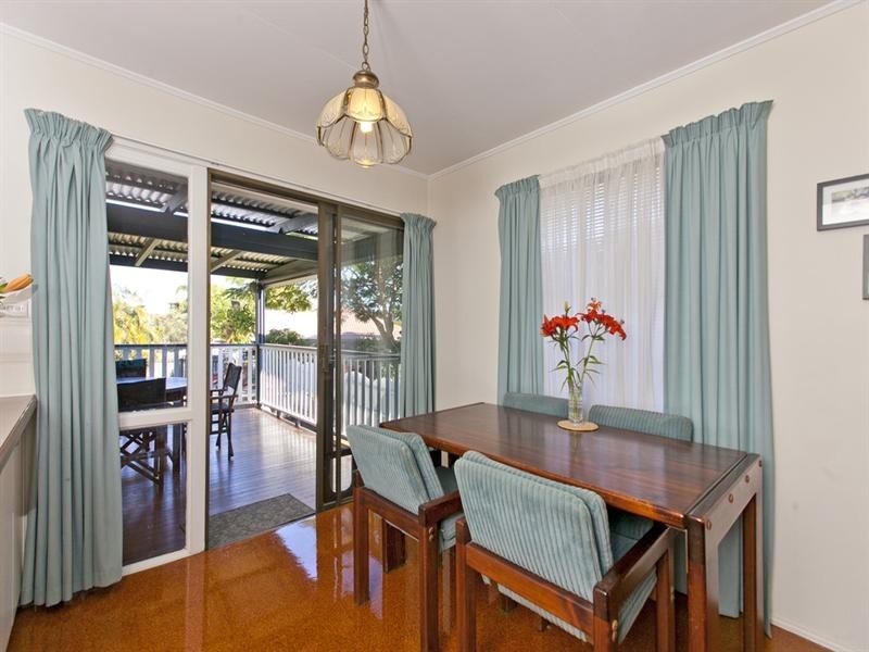 10 Sorrento Street, Wynnum West QLD 4178