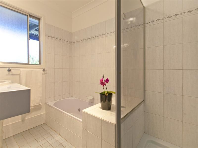 10 Sorrento Street, Wynnum West QLD 4178