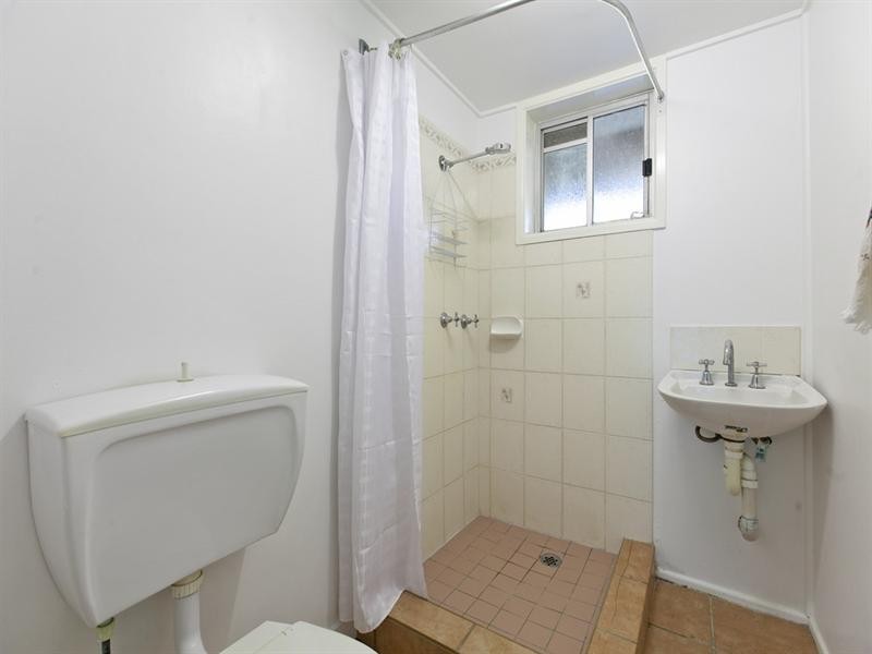 10 Sorrento Street, Wynnum West QLD 4178