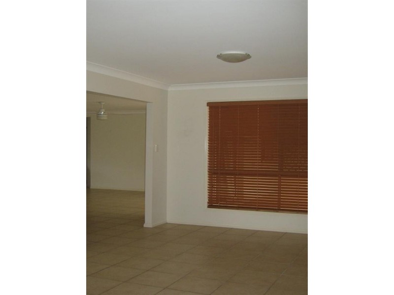 87 Gordon Crescent, Wakerley QLD 4154