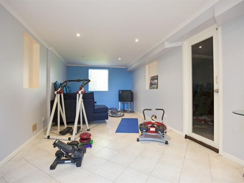 92 Empire Avenue, Manly West QLD 4179