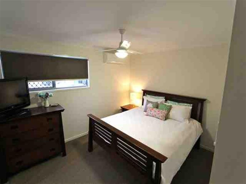 57 Mackenzie Street, Manly West QLD 4179