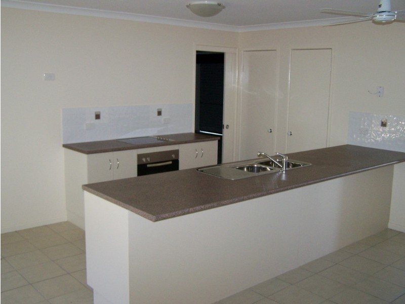 10 Downsfield Place, Yeppoon QLD 4703